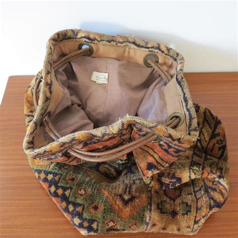vintage carpet bags 9