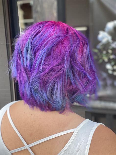 Stylists celebrate the long shag haircut with bangs revival 16