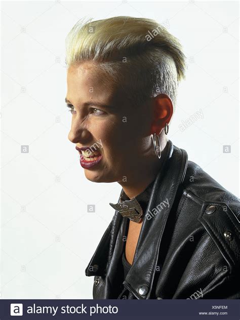 Irokese High Resolution Stock Photography and Images - Alamy