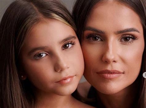 Filha de Deborah Secco segue os passos da mãe, aos 7 anos | O TEMPO