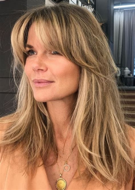 Bottleneck bangs are the hottest hair trend for the coming season 1