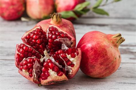 How to Tell if a Pomegranate is Ripe