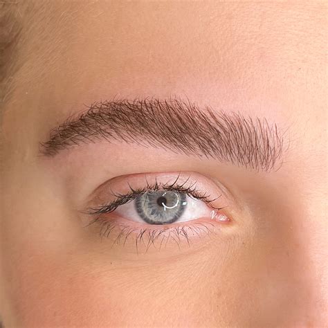 Line Brows Nano Fios | Carol Rocha