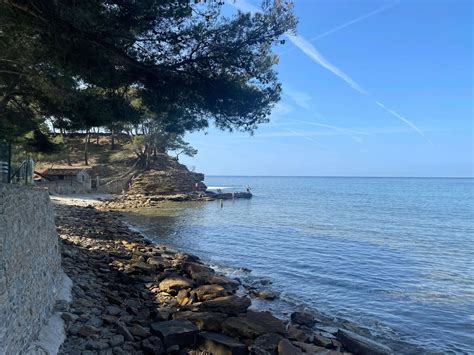 Plage du Liouquet Naturiste - Nude Beach Map