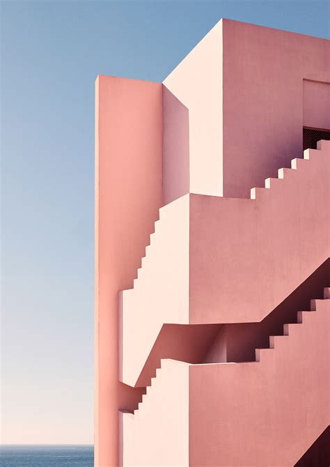 La Muralla Roja | Behance