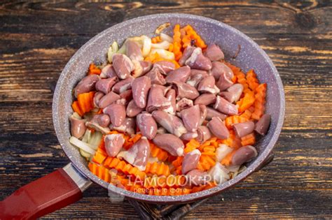Тушеные куриные сердечки с луком и морковью — рецепт с фото пошагово