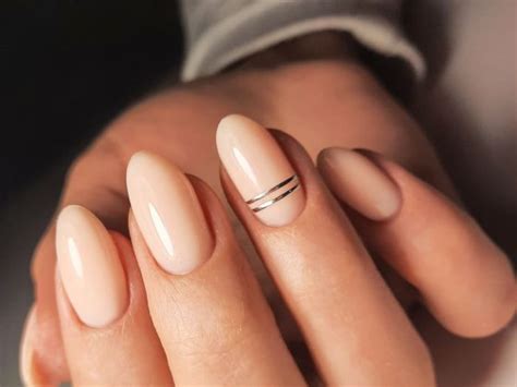 Modele de unghii simple si elegante la moda in 2024 - Conde