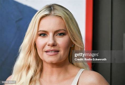 elisha cuthbert attends  world premiere  bandit  harmony