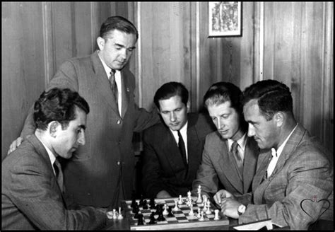La partida de los 10 Grandes Maestros - Chess.com