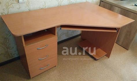 Компьютерный стол с выдвижной полкой для клавиатуры и тумбой под ...
