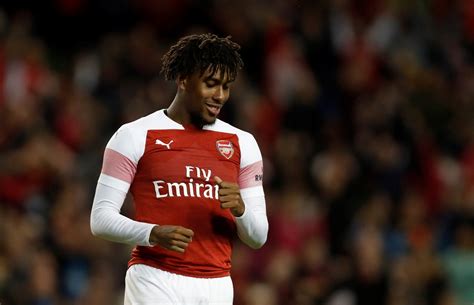 official alex iwobi signs  long term contract  arsenal