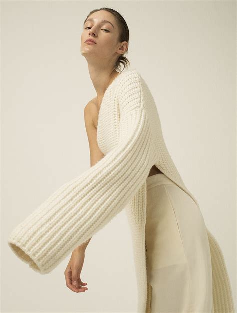 TF Knitwear | Knitwear fashion, Editorial fashion, Fashion gone rouge
