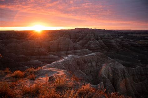 amazing places    sunrise  badlands national park