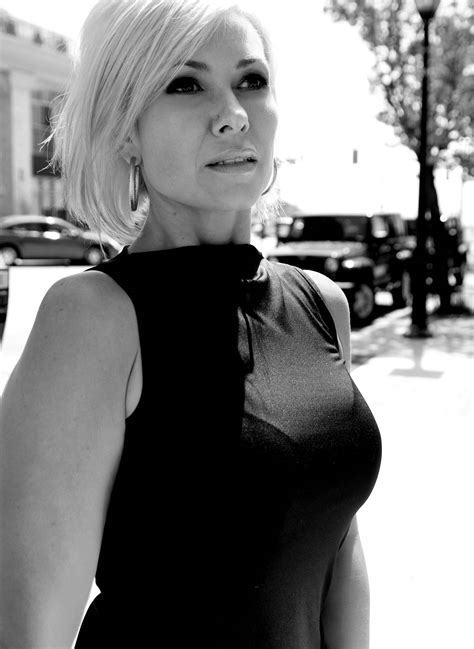 [1600+] Beautiful Woman Wallpapers | Wallpapers.com