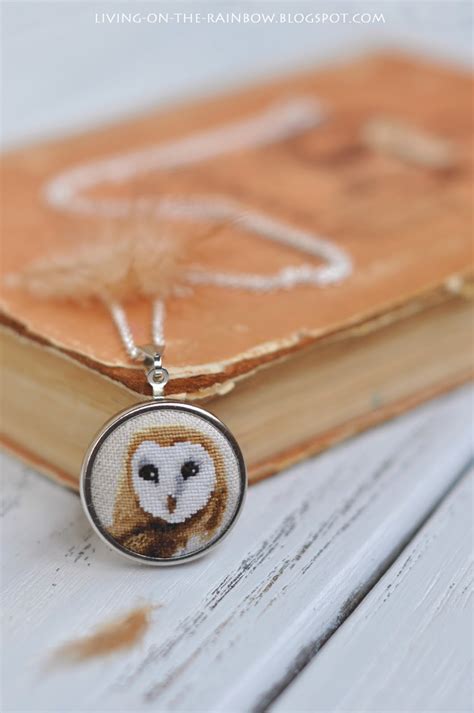 Living on the Rainbow: Медальон с Совой / Owl Necklace