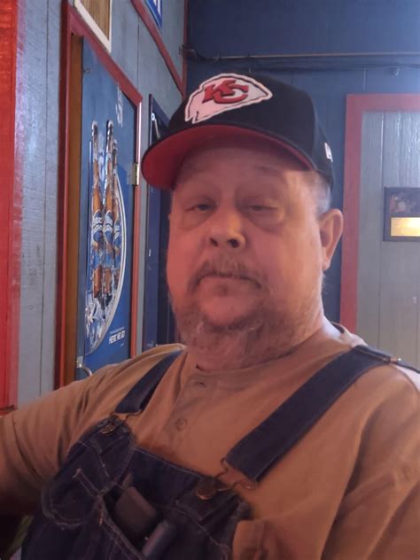 Mark L. Miller – Wallace Funeral Homes – Pleasant Hill, MO