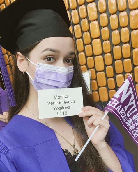 Щерката на Станишев се дипломира в Шанхай. Вижте я (СНИМКА)