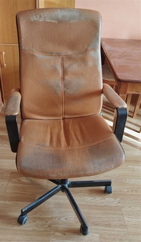 Офис стол, IKEA, светлокафяв гр. София Гео Милев • OLX.bg