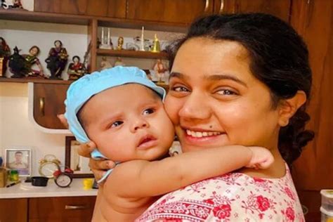 actor youtuber urmila nimbalkars  pictures  son melting