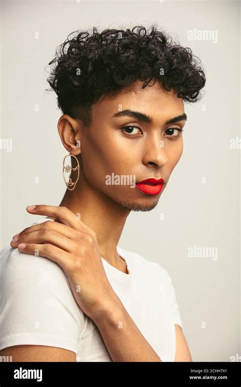 Man wearing lipstick hi-res stock photography and images - Alamy