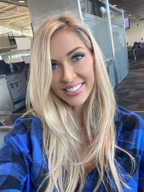 TW Pornstars - Holly Hotwife Top 0.06%. Twitter. Ready to fly