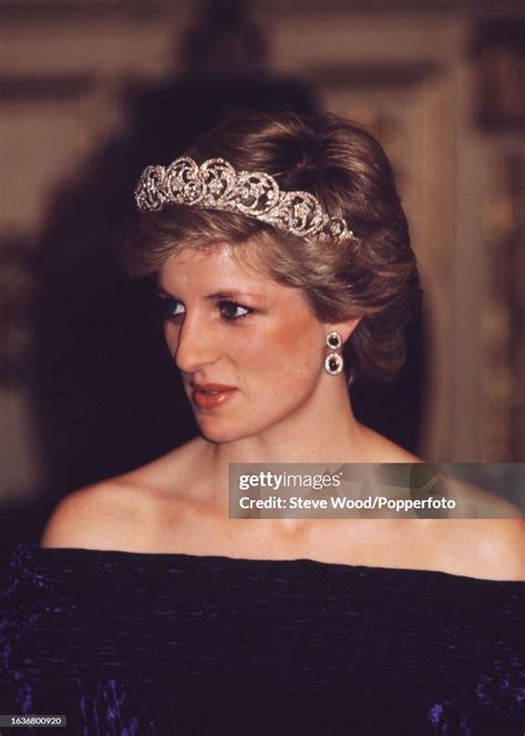 Princess Diana attending a banquet with Prince Charles at the Palace ...