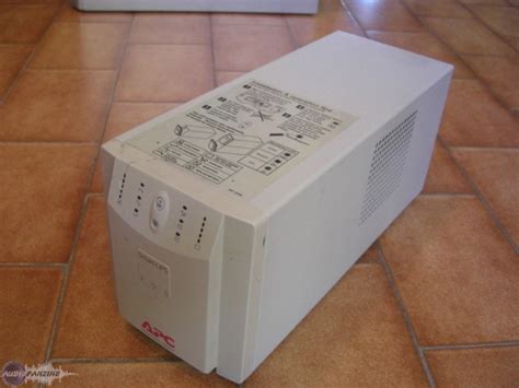 SMART-UPS 700 - APC by Schneider Smart-UPS 700 - Audiofanzine