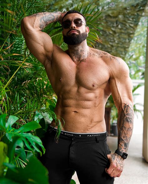Lukas Lakutsin (@lucaslakutsin) • Instagram photos and videos