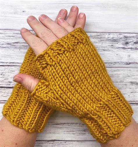 how to join to knit in the round 6