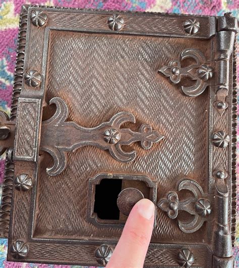 Beautiful Victorian Door Window Door Shutter Ornamental Element With