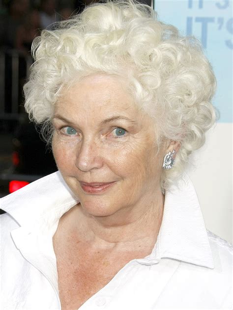 Fionnula Flanagan - Beyazperde.com