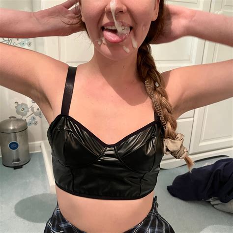 I can’t be mad if it goes in my hair : r/CumshotSelfies