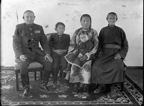Хорлогийн Чойбалсан. Жизнь в фотографиях. Часть 2 Семейный архив: humus ...