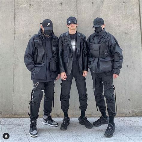 [패션 브랜드] 다크웨어 좋아해? 테크웨어 좋아해? - 브로브! (BroV) : 네이버 블로그 | Vetements, Homme
