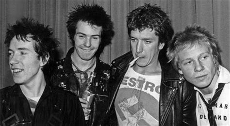 sex pistols  ich pierwsze publiczne wystepy historia