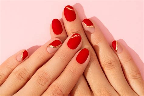 Your guide to merry and bright holiday nails - National | Globalnews.ca