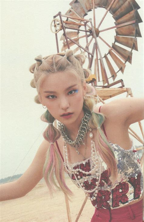 yeji pics on Twitter | Itzy, Hairstyle, Hair styles