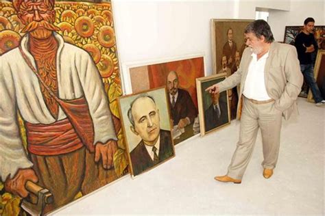 Ленин, Димитров, Живков пак на пиедестал