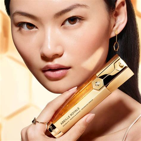 Abeille Royale ⋅ DOUBLE R RENEW & REPAIR ADVANCED SERUM ⋅ GUERLAIN