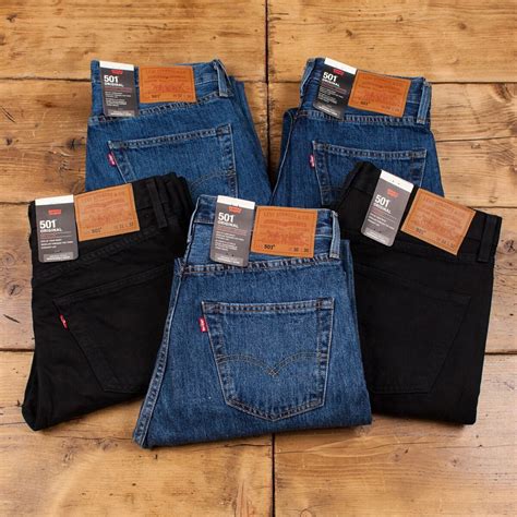 Levis