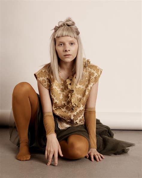 Tapety : Aurora Aksnes, hudba 1600x2000 - Ethereal - 1490017 - Tapety ...