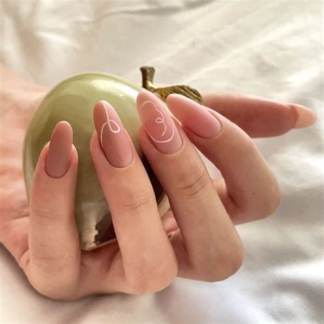 Миндаль, нюд