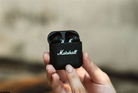 Marshall Minor IV Review: Earbuds Excelling in Music and Style!