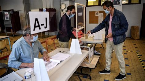 Élections : vers un retour du vote par correspondance en France ...