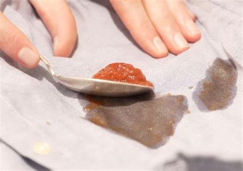 The RIGHT Ways To Remove Tomato Sauce Stains From Clothes | Gentleman's ...