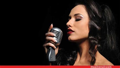 bayan solist araniyor