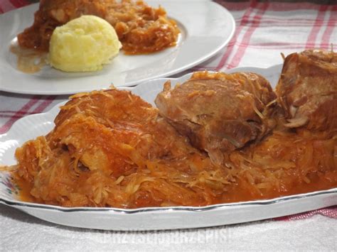 Golonka w kapuście kiszonej - PrzyslijPrzepis.pl