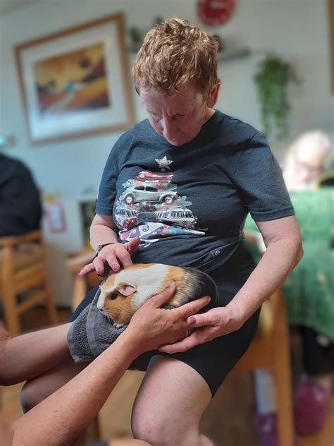 Educational animal visits are always a big hit - Vida Healthcare