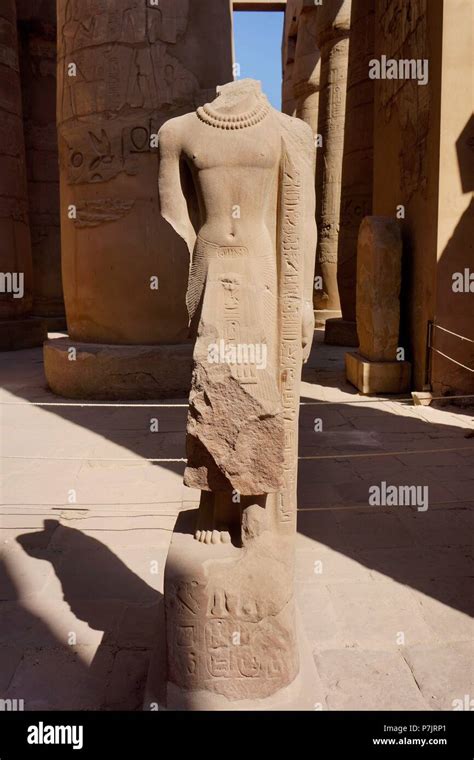 Templo de Karnak Stock Photo - Alamy