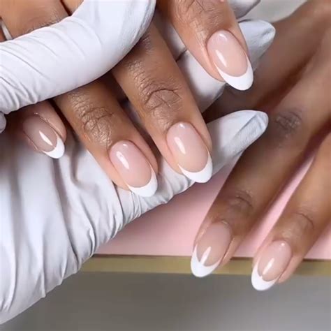 Nude Escape #864 – DND Gel